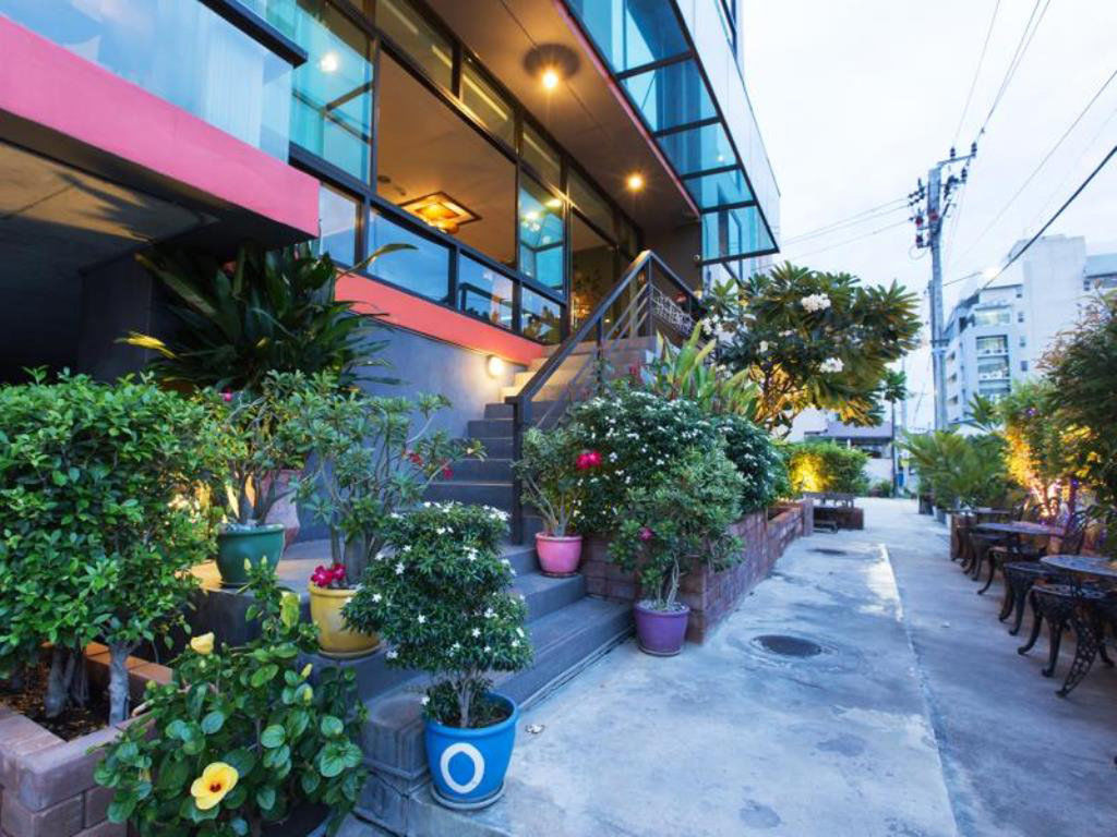 Hotel B2 Bangkok - Srinakarin Extérieur photo
